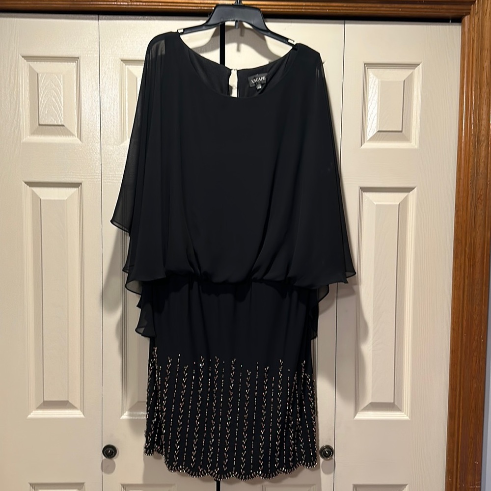 XSCAPE women’s plus size evening dress size 20 W with beads